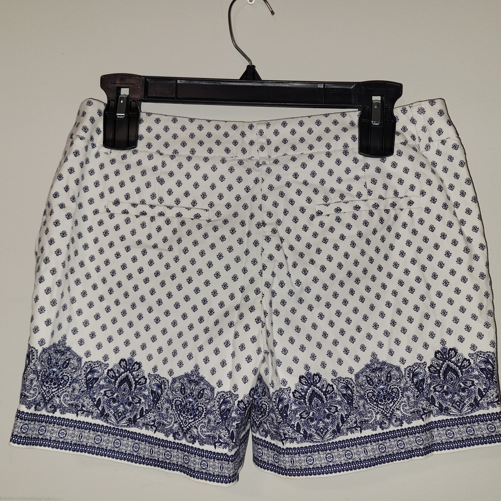 Artisan Ny White and Blue Bermudas with Paisley Border